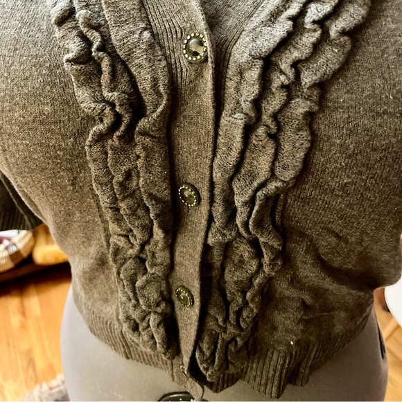 LAST CHANCE Moth: Olive Ruffle Bolero - Picture 2 of 9